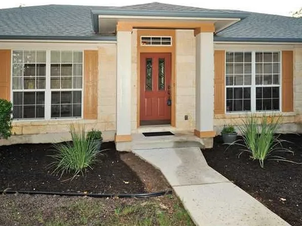 136 Hornsby Trl, Bastrop, TX 78602