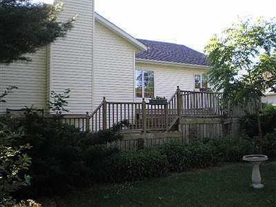 3rd image of 812 Friar Tuck Dr