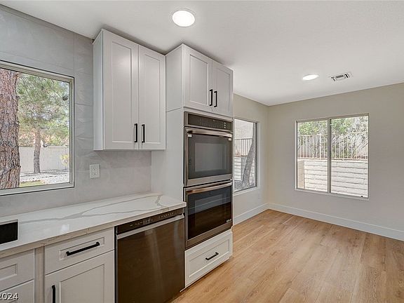 4th image of 9701 Pikedale Dr