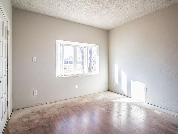 3rd image of 613 S Monroe Ave