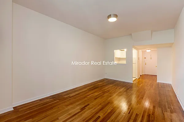 Rented by Mirador Real Estate | media 16