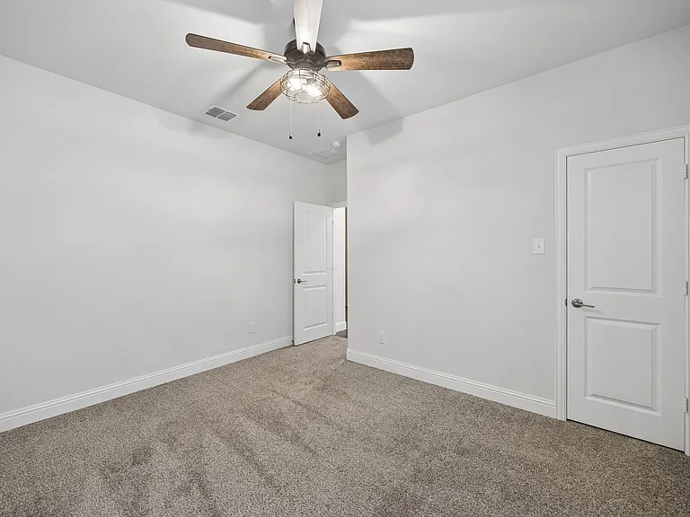 228 Glenwood Dr — Photo 24
