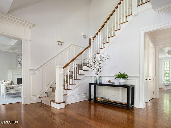 5th image of 24 Stillman Ln
