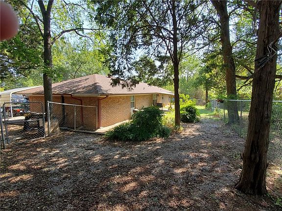3rd image of 64 Cypress Dr