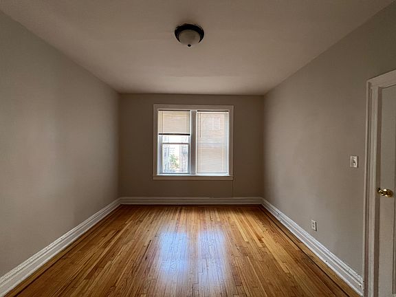 4th image of 119 Fairview Ave #36E
