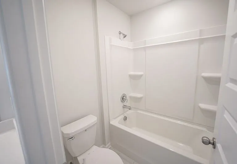 225 Lillian St — Photo 12