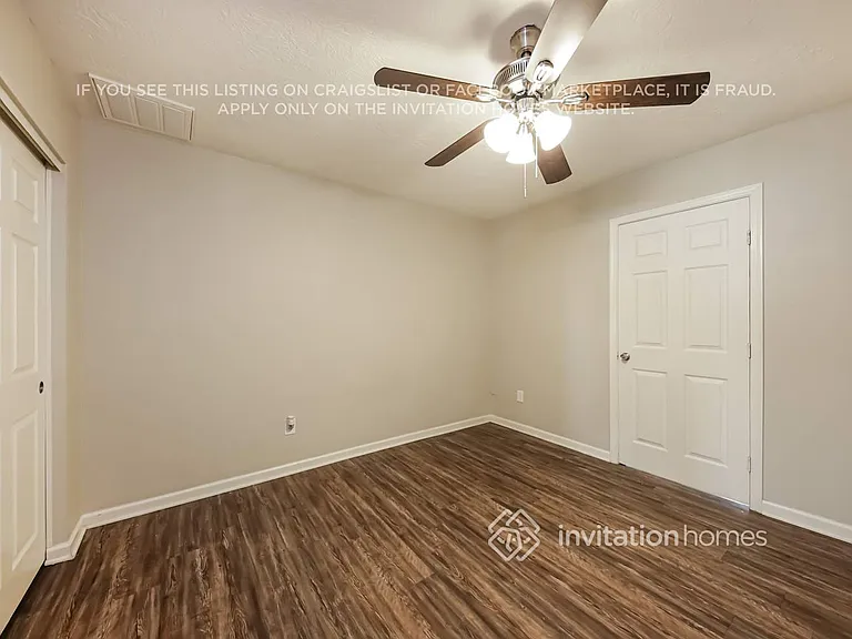 601 W Oraibi Dr — Photo 10