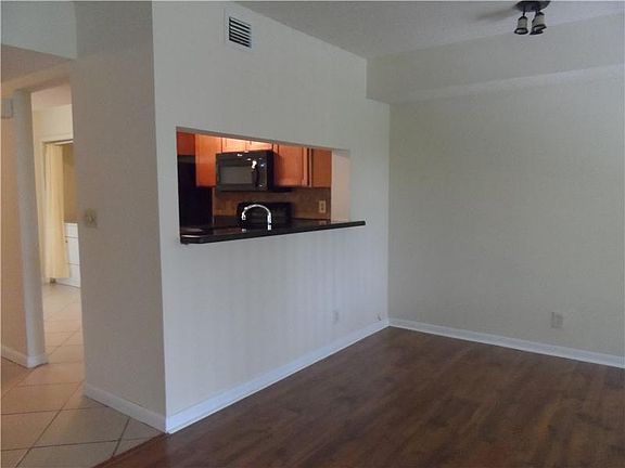 4th image of 7846 NW 7th Ct