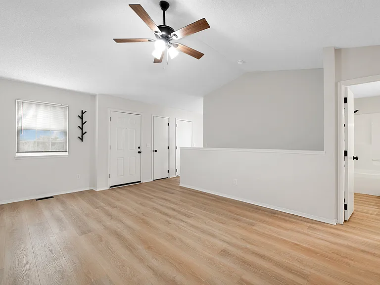 3332 N Governeour Cir — Photo 7