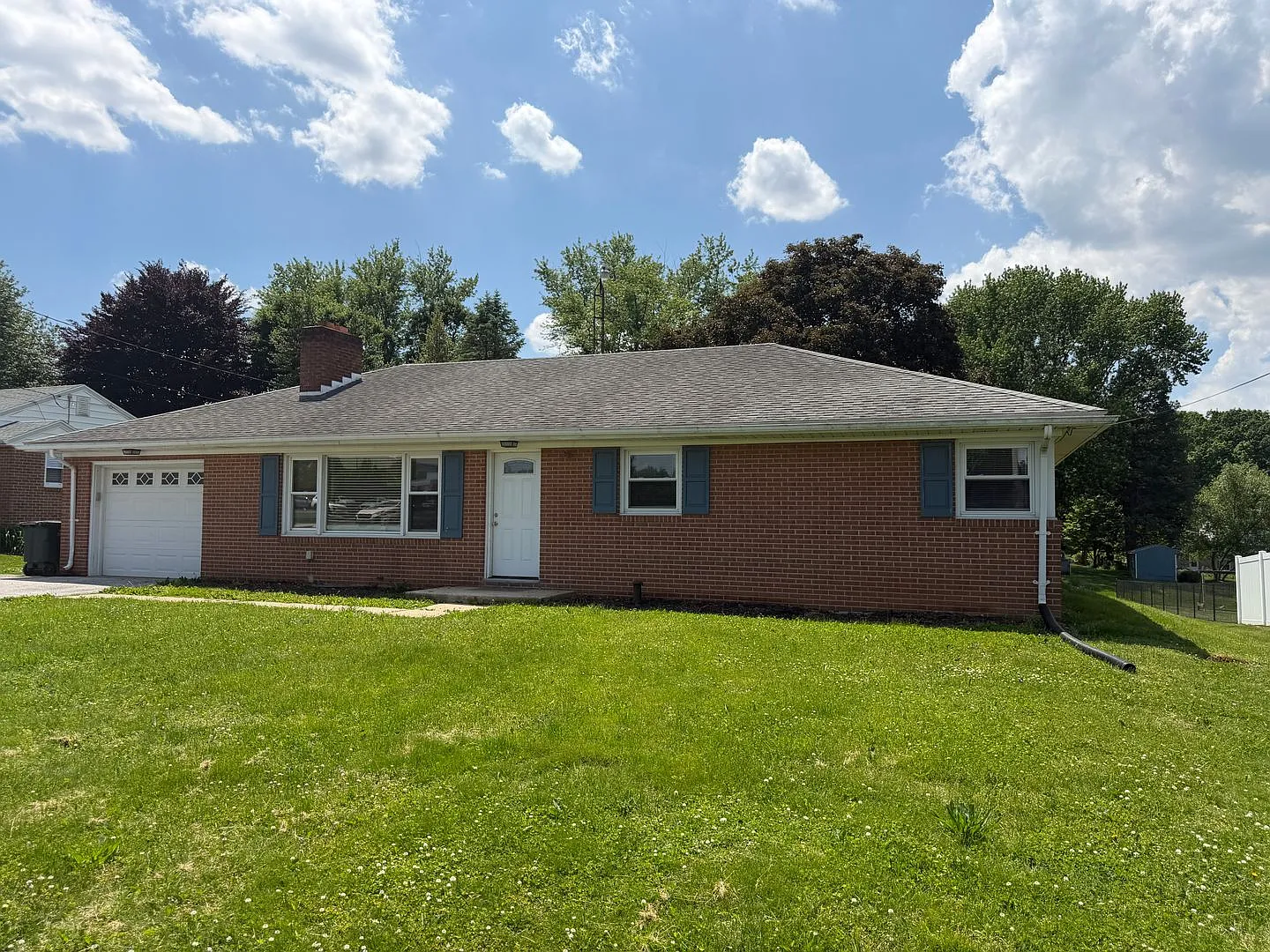 1862 Powder Mill Rd. York, Pa 17402 **Single Family Home** — Photo 1
