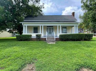 146 N Front St, Selmer, TN 38375