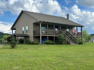 3950 Boyd Rd, Draper, VA 24324