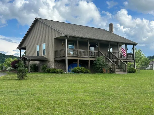 3950 Boyd Rd, Draper, VA 24324