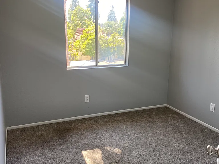 356 Ferrara Way — Photo 8