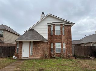 1002 SW 23rd St, Moore, OK 73170