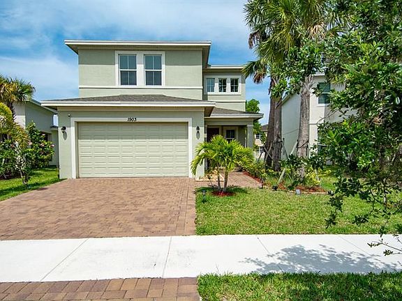 2nd image of 1903 NW Cataluna Cir
