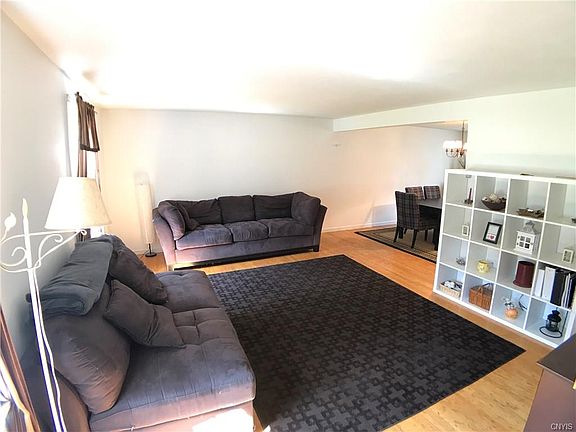 3rd image of 3982 Fieldcrest Dr
