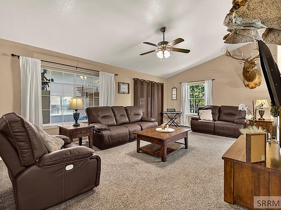 3rd image of 1319 Travois Cir