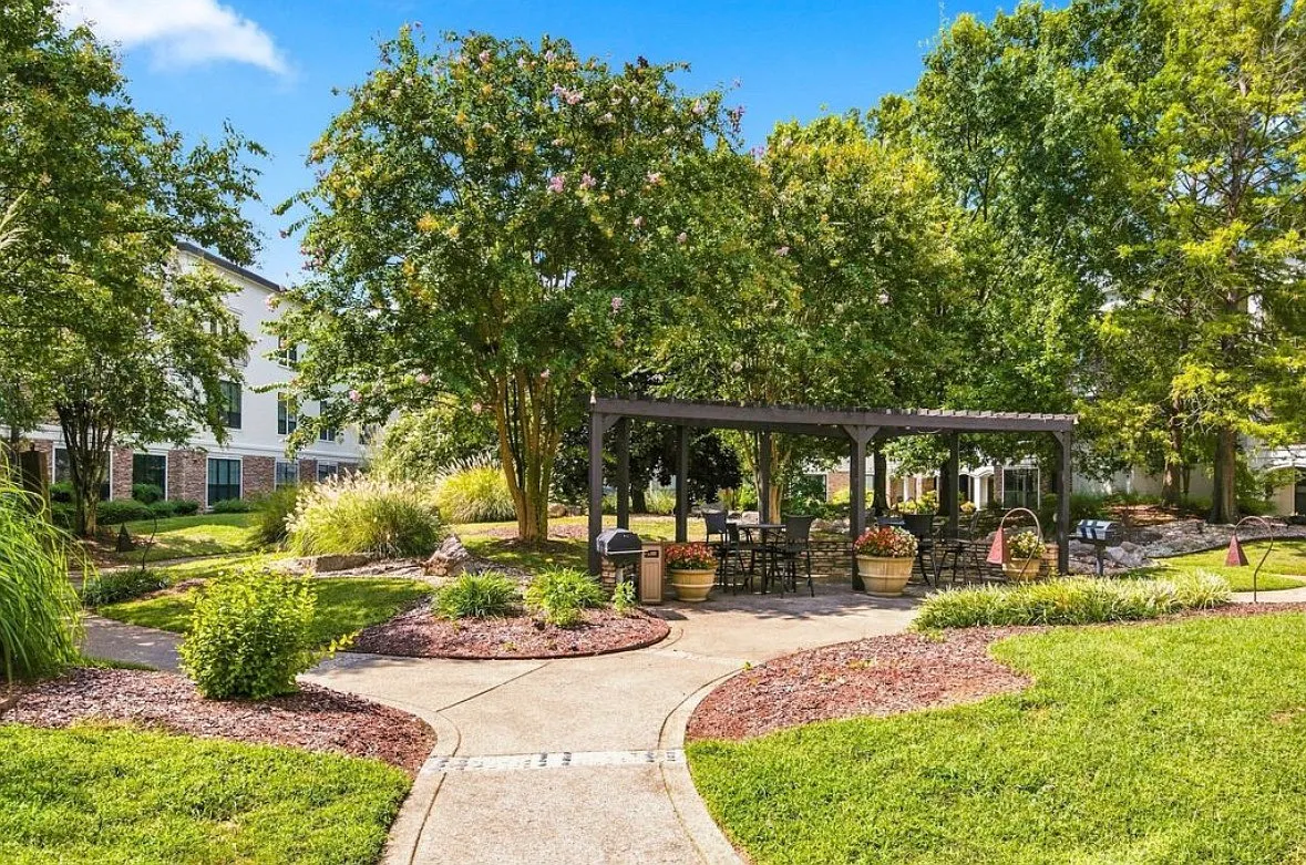 1 bed, 934 sqft, $2,500 — Photo 3