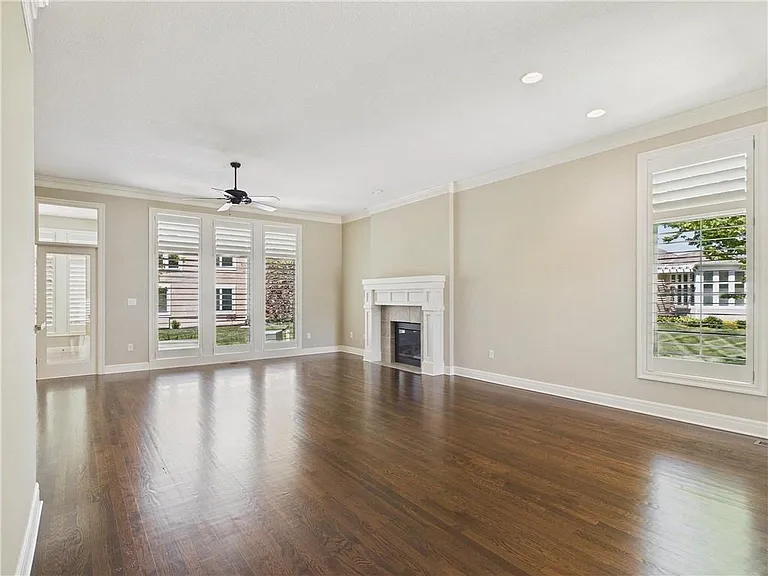 11844 S Hallet St — Photo 1