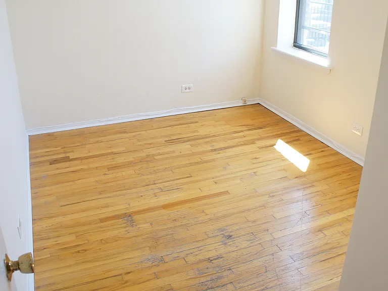 2331 N Kedzie Blvd — Photo 6