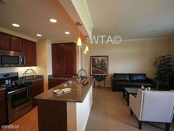 4th image of 7001 Oak Meadow Dr