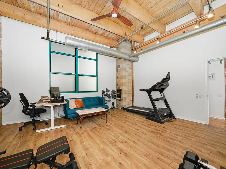 312 N May St #3D — Photo 13