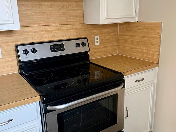 5th image of 2763 Parkchester Dr