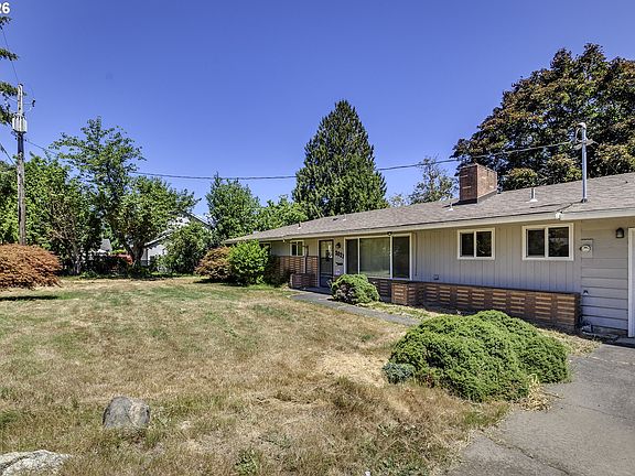 3rd image of 3027 Raymond St