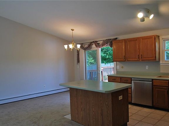 4th image of 24 Glenna Dr