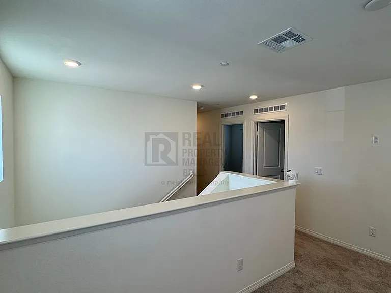 29555 Copper Hill Ct — Photo 17