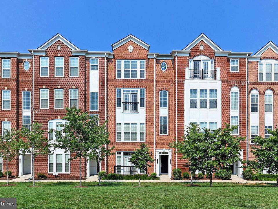 1st image of 42821 Burrell Sq