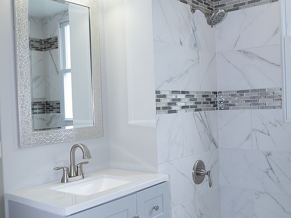 3rd image of 10560 S Lafayette Ave #1