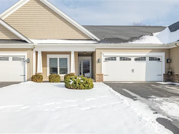 71 Balmoral Dr, Fairport, NY 14450