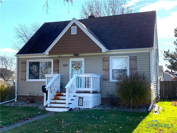 3124 Starr Ave, Oregon, OH 43616