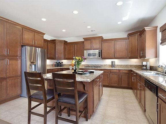 4th image of 1235 Pinehurst Dr