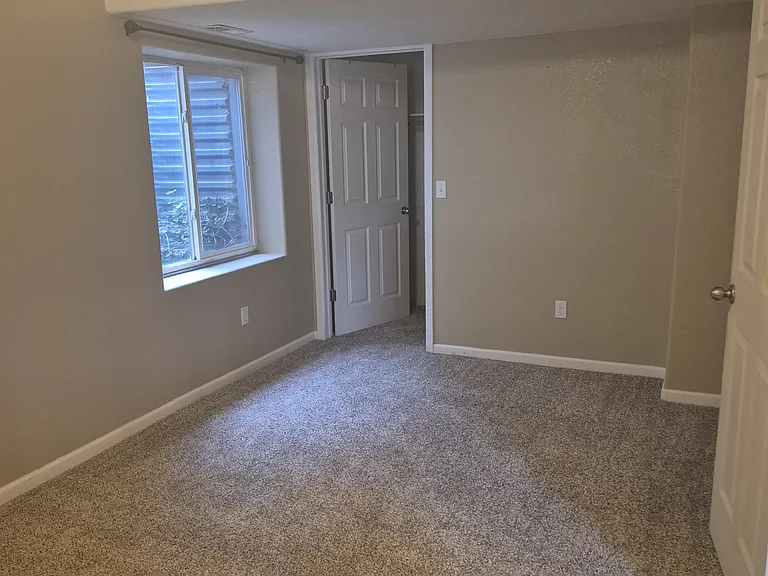 5496 Ansel Dr — Photo 25
