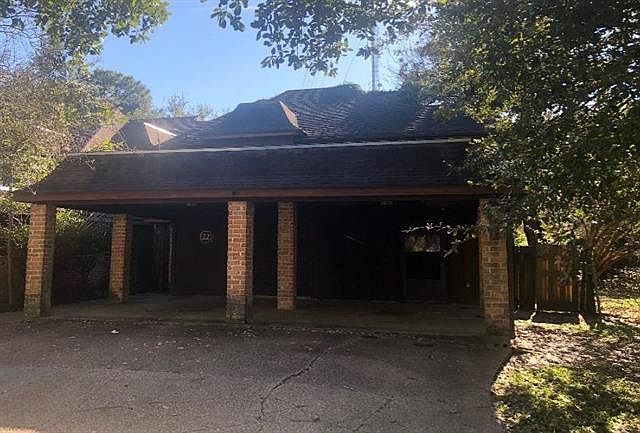 1st image of 22 Carriage Ln