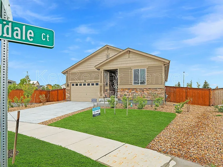270 S Langdale Ct — Photo 2