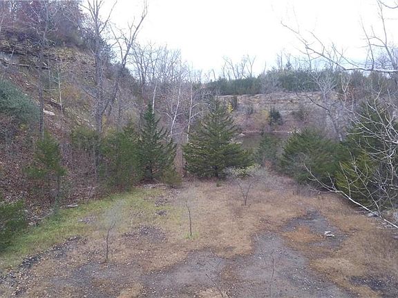 2nd image of 1 SE Quarry Dr