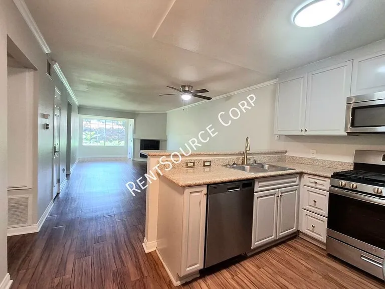 5525 Canoga Ave #123 — Photo 6