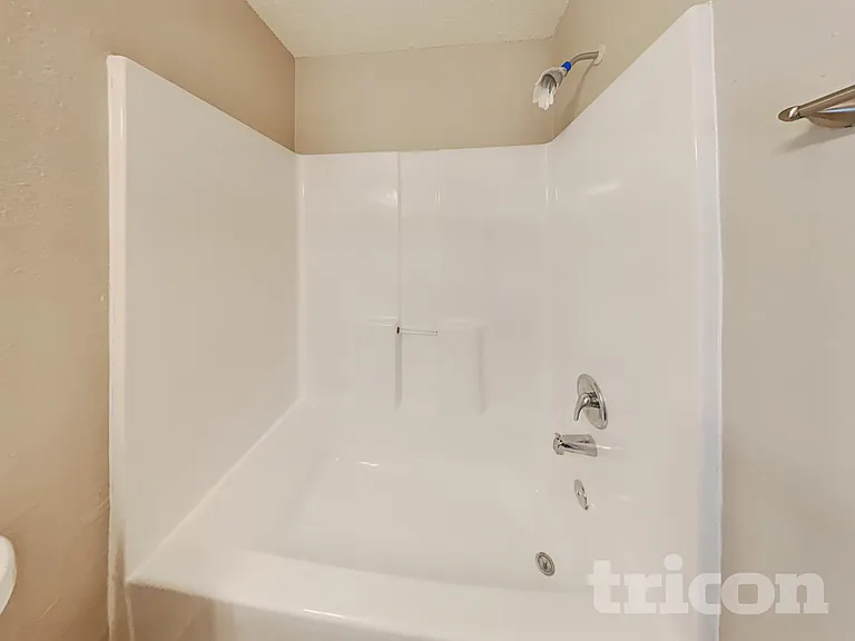 644 Meadows Edge Ln — Photo 15