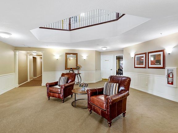 5th image of 1350 Douglas Dr N APT 211
