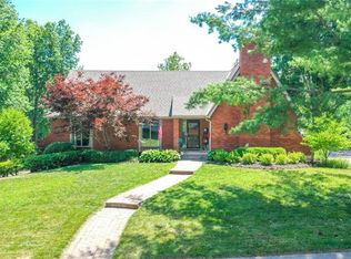 514 NE Golfview Dr, Blue Springs, MO 64014