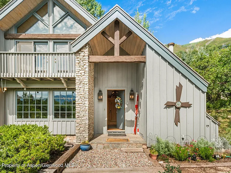 927 Red Mountain Rd — Photo 37