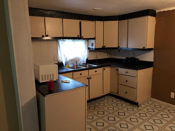 2nd image of 2206 Herrick Dr