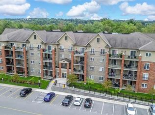 43 Ferndale Dr S #305, Barrie, ON L4N5W6