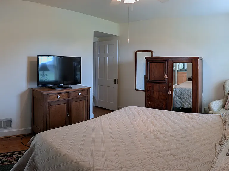 6201 Lisbon Ave #2B — Photo 5