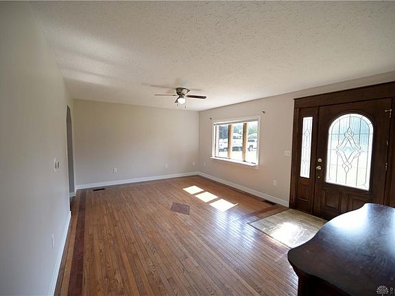 3rd image of 1414 Leon Ln