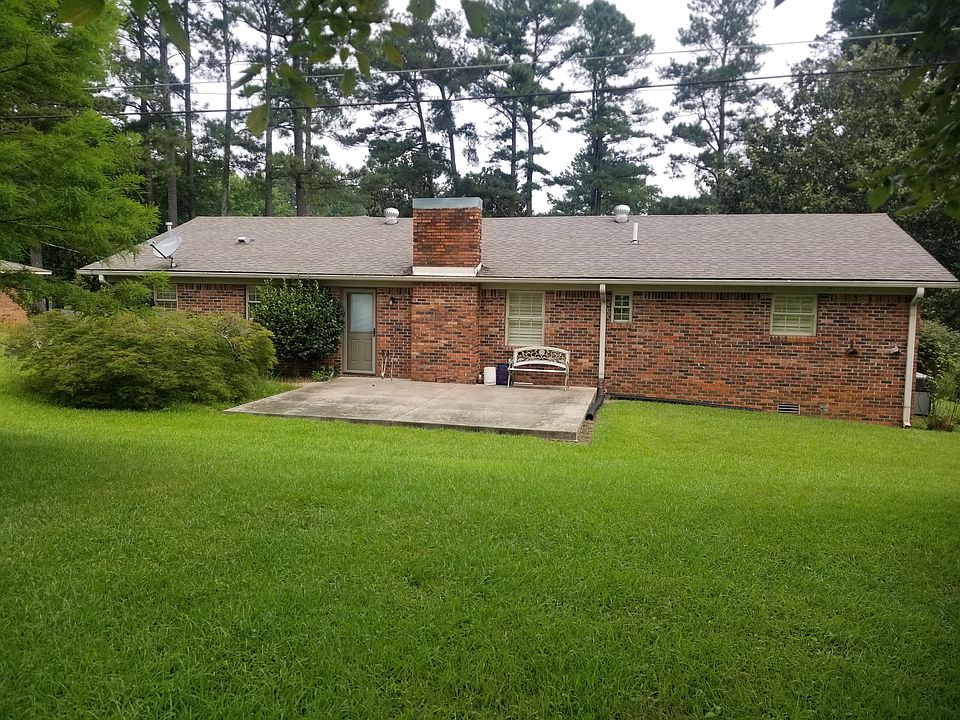 2nd image of 1739 Pine Ln